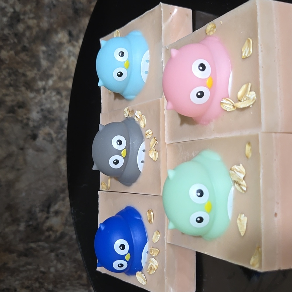 HandCrafted Bath Time Critters Raw Honey Oatmeal Shea Butter Soap - Picture 15 of 16